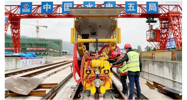 焊接故事| 成都地鐵18號線基建工程難度大，K922設備“保駕護航”